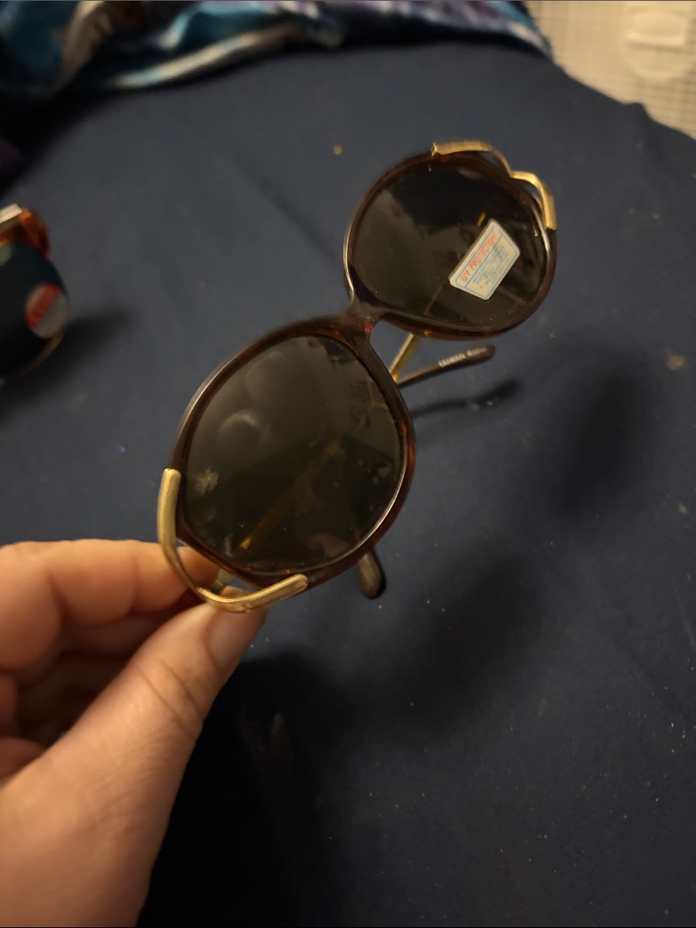Tortoiseshell Brown Sunglasses with Gold Accents - Unbranded